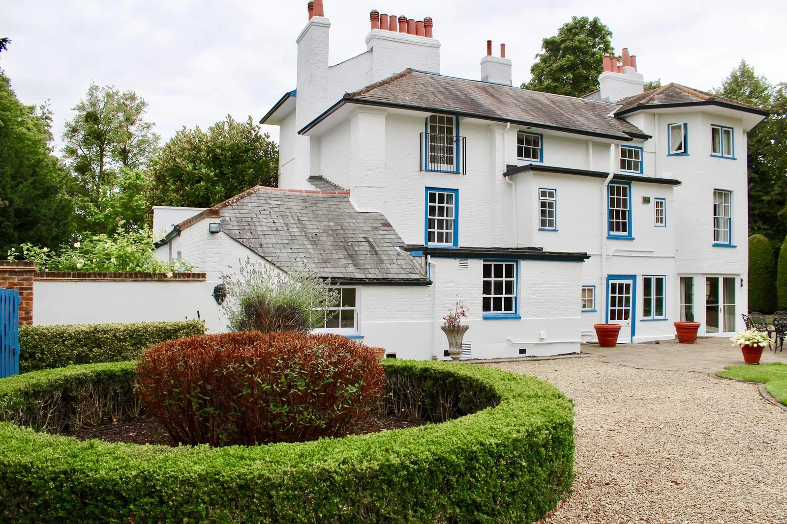 Sash windows repair and painting in Egham